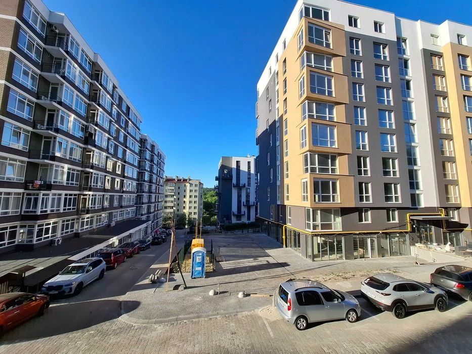 Продаж 3 кімнатної квартири у новобудові в ЖК "Нове життя",