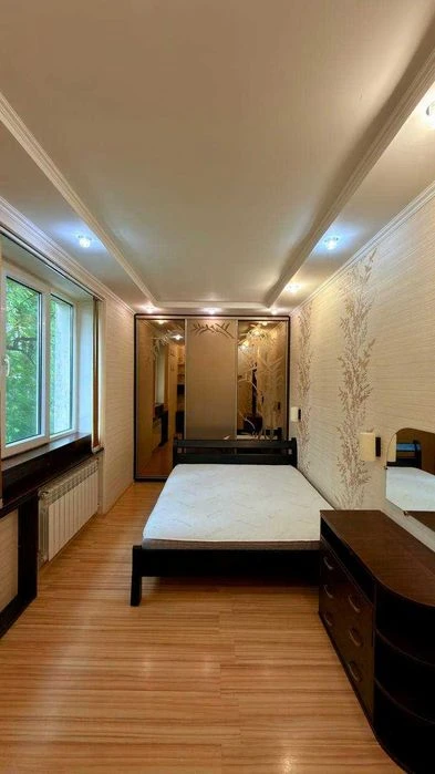 Продаж 2-кім. квартири біля парку вул. Героїв Крут (Новий Ль