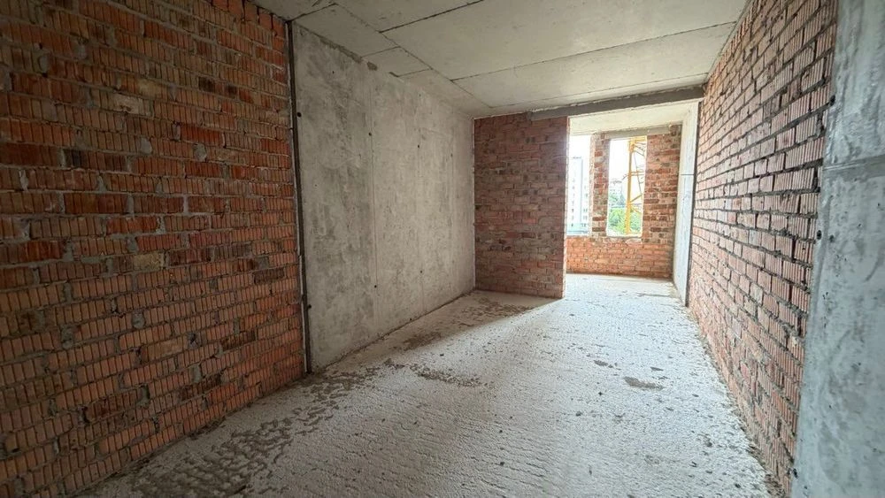 Продаж 2-кім. квартири 65 м вул.  Миколайчука, 38