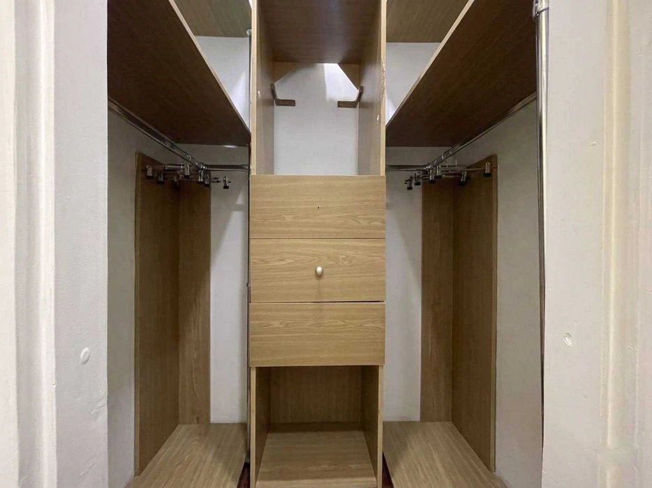 Ексклюзивна 2к квартира в центрі з терасою 15м.кв. біля парк