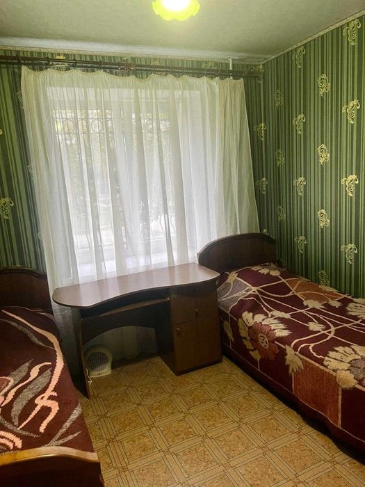 Продам двокімнатну квартиру