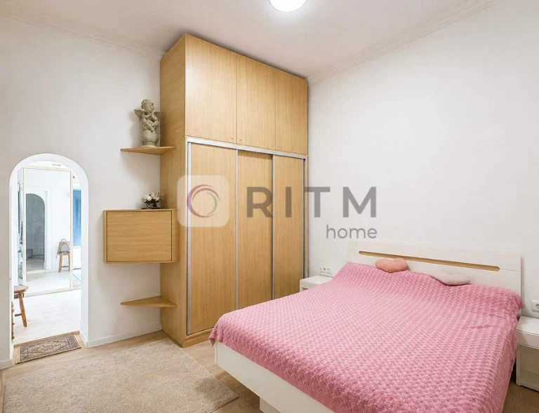 Продаж 2 кімнатної квартири з ремонтом, Галицький район.