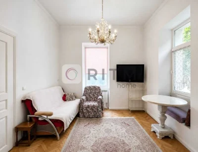 Продаж 2 кімнатної квартири з ремонтом, Галицький район.