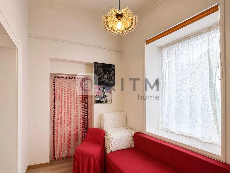 Продаж 2 кімнатної квартири з ремонтом, Галицький район.