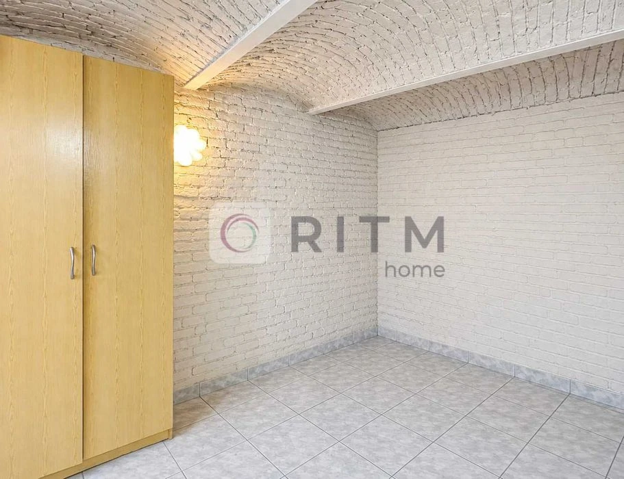 Продаж 2 кімнатної квартири з ремонтом, Галицький район.