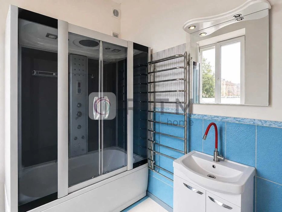 Продаж 2 кімнатної квартири з ремонтом, Галицький район.