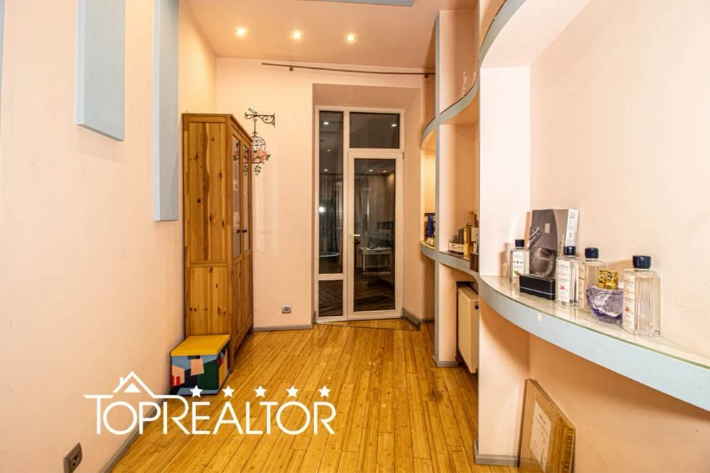 Lermontovskaya 18A! M Yaroslav the Wise! Selling 4K 155 m2