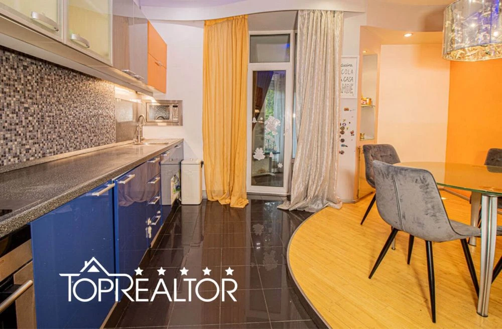 Lermontovskaya 18A! M Yaroslav the Wise! Selling 4K 155 m2
