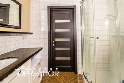 Lermontovskaya 18A! M Yaroslav the Wise! Selling 4K 155 m2