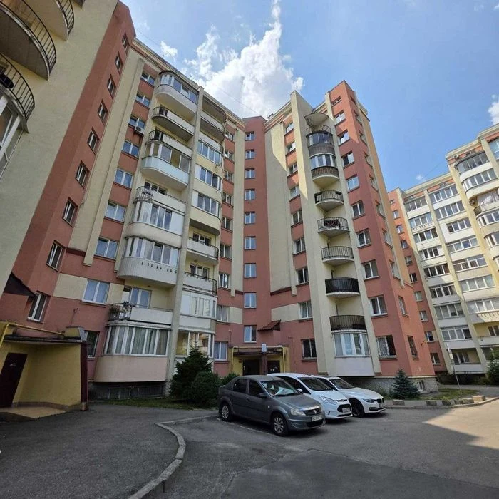 Продаж по держ. програмах! Простора трикімнатна квартира для