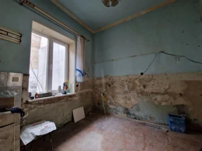 Продаж 1 кім квартира  23.50 м² 1/1ц вул.Антоновича 40000$