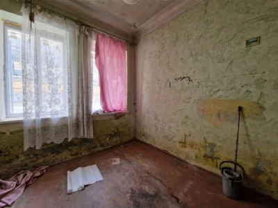 Продаж 1 кім квартира  23.50 м² 1/1ц вул.Антоновича 40000$