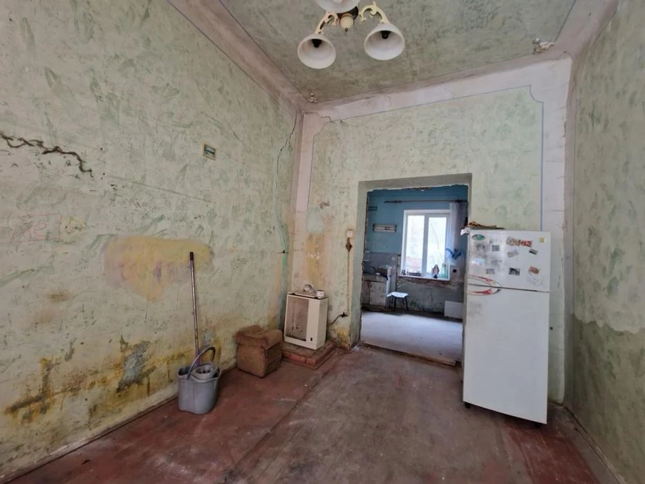 Продаж 1 кім квартира  23.50 м² 1/1ц вул.Антоновича 40000$