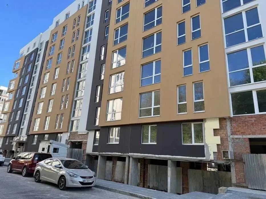 Продаж 2 кім квартира 70 м² 5/10ц.вул Малоголосківська ,Торг