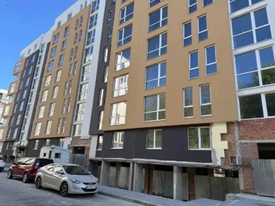 Продаж 2 кім квартира 70 м² 5/10ц.вул Малоголосківська ,Торг