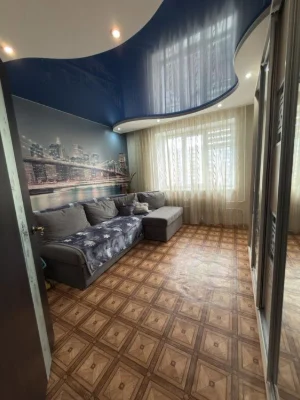 Sale of a 3-room apartment with separate rooms on B street