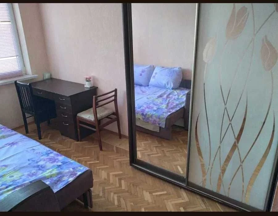 Selling a 2-room apartment on August 23, Pavlovo Pole. Voucher Certificate.