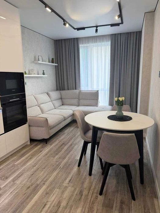 Продаж 1 кім квартири з ремонтом в ЖК Континент, вул. Труска