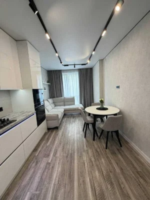 Продаж 1 кім квартири з ремонтом в ЖК Континент, вул. Труска