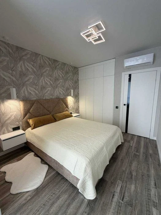 Продаж 1 кім квартири з ремонтом в ЖК Континент, вул. Труска