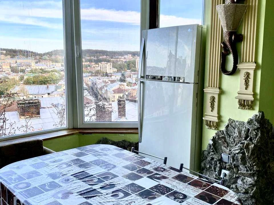 Квартира. Львів, Кардинала Гузара вул. (Толстого Льва)
