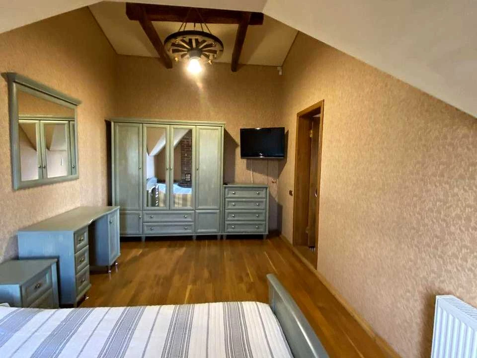 Квартира. Львів, Кардинала Гузара вул. (Толстого Льва)