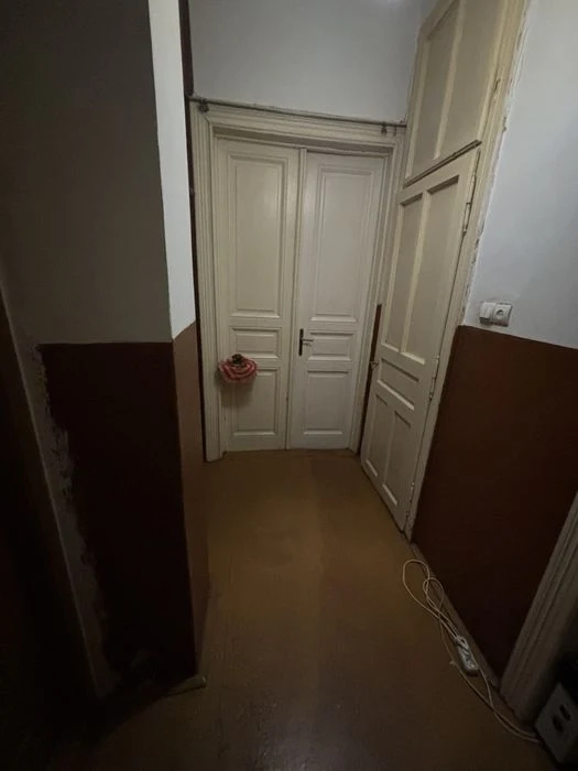 Продаж 2 кімнатноі кв. по вул. Коцюбинського .