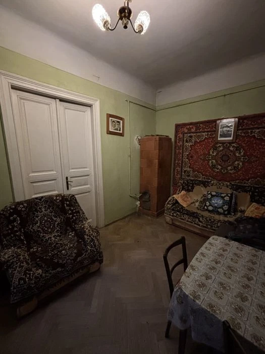 Продаж 2 кімнатноі кв. по вул. Коцюбинського .