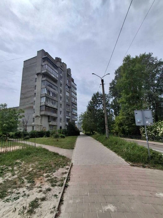 продаж 2 кім квартира вул Липова Алея ( по перерахунку)