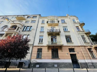 Центр Львова! Квартира  з ремонтом 124 м2 (+ 24м горище)!