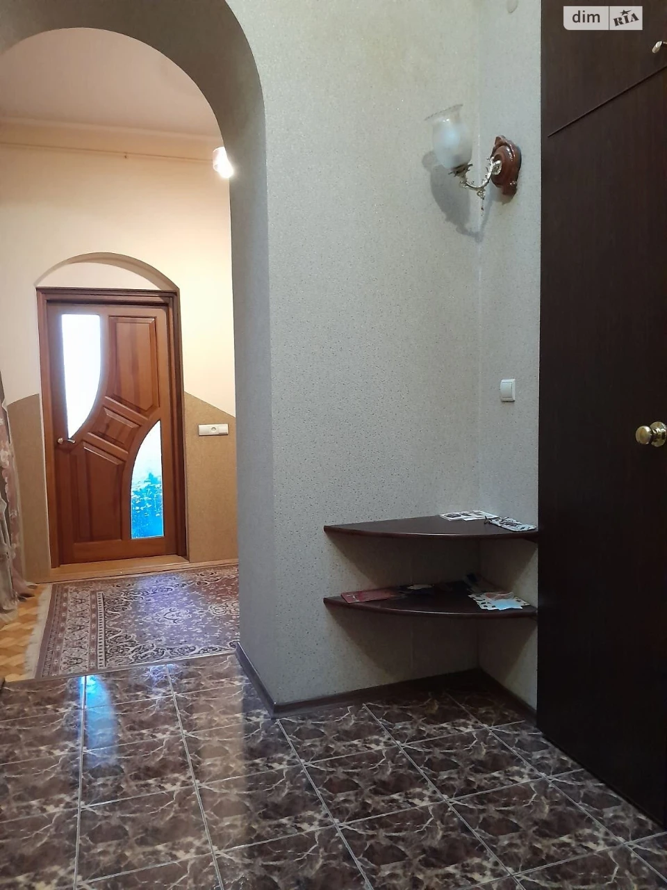 Продаж Квартира Площа Ринок