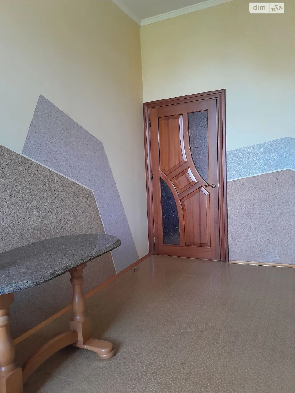 Продаж Квартира Площа Ринок