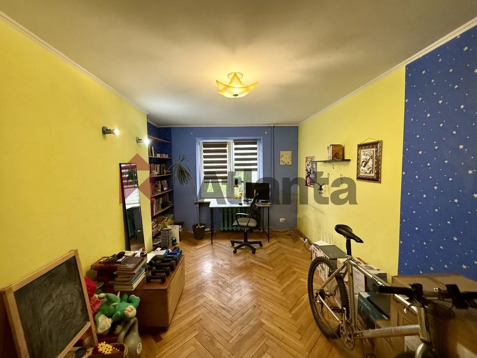 Продаж 3-кімнатної квартири по вул. Любінська, цегла