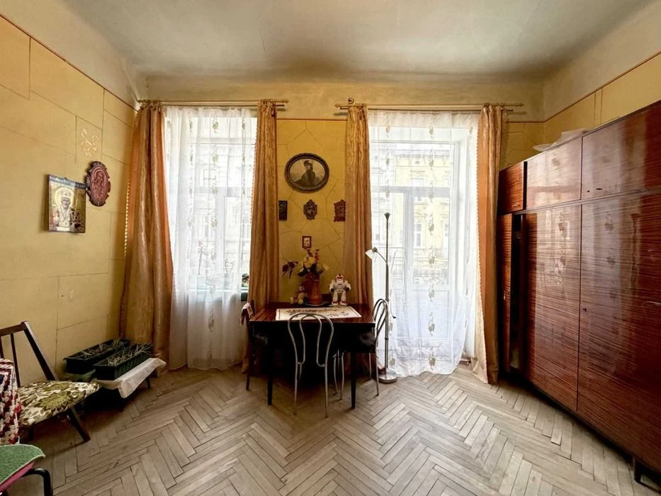 Продаж 4 кім. квартири по вул. Чупринки