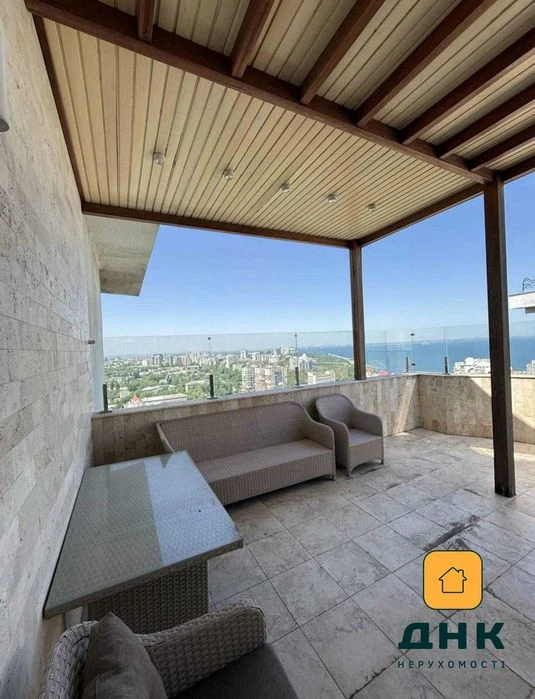 2-к квартира 110 м² с террасой 23 м², Французский бульвар,