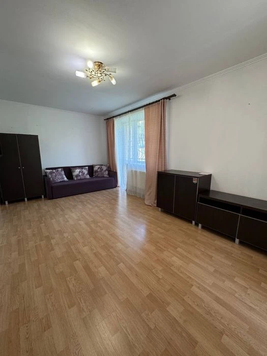 Продаж 2 кімнатної квартири  вулиця Дж. Вашингтона Пасічна