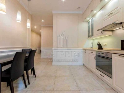 Квартира. Киев, Джона Маккейна ул. (Ивана Кудри)