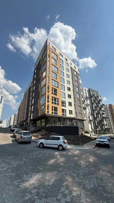 Продаж 2-кімнатної квартири в новобудові на вул. Малоголоскі