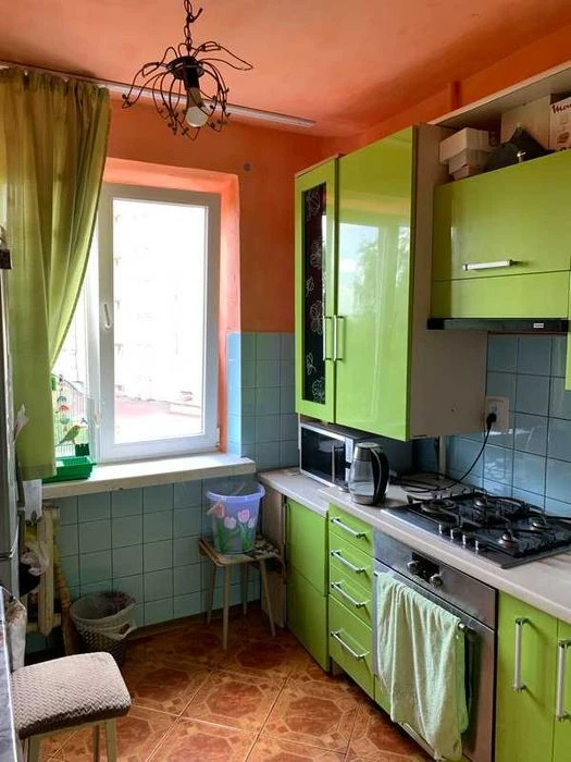 Продаж 2- кімнатна квартира у Львові, вул. Морозна (Сихів)