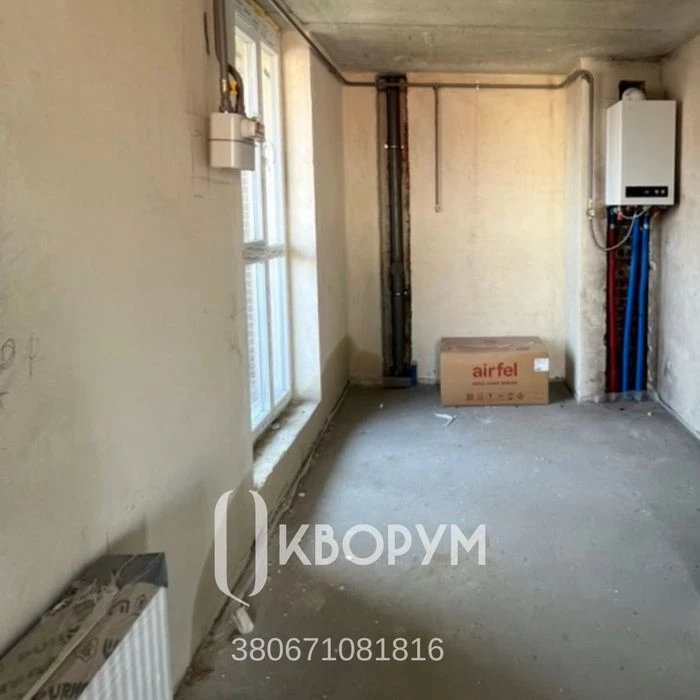 1-кім у новому клубному будинку КВОРУМ ICE біля Іскри