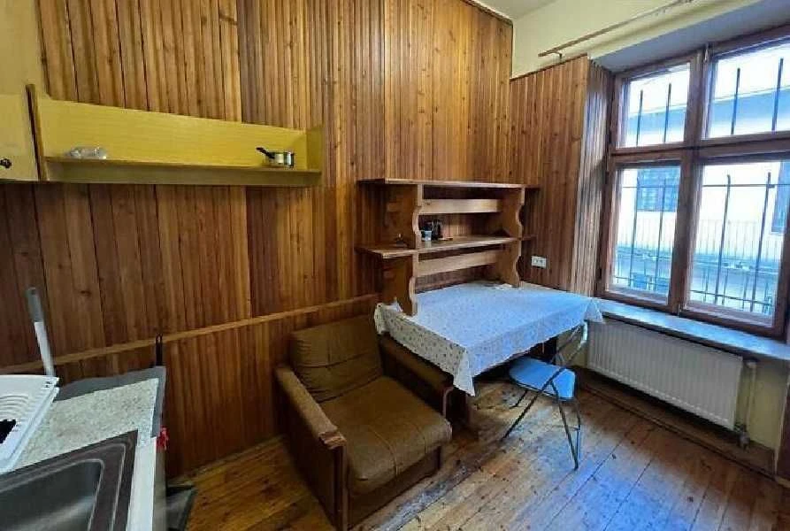 Продаж 2-к. квартири 58.40/38.30/11.50м² вул. Пекарська 1089