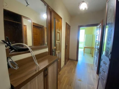 Продаж 3-к квартири пр. Червоної Калини