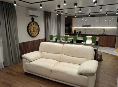 Продаж 1-к, Яворівська , Бл Центр , 70/35/35 м2 , 72999$
