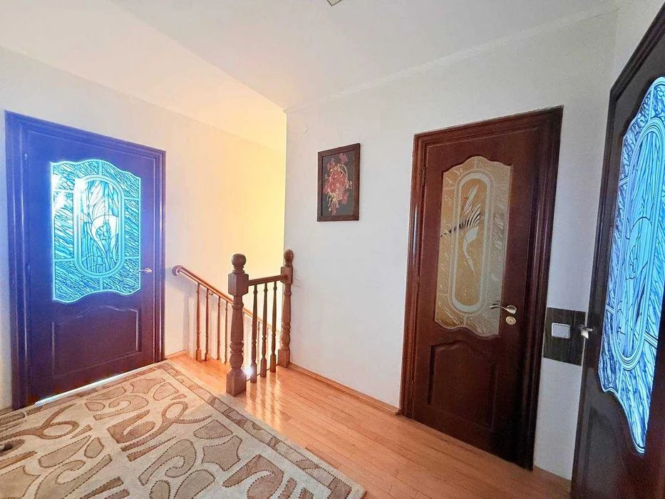 Продаж 4 кім дворівневої квартири по вул.Пасічна (130 м.кв.)