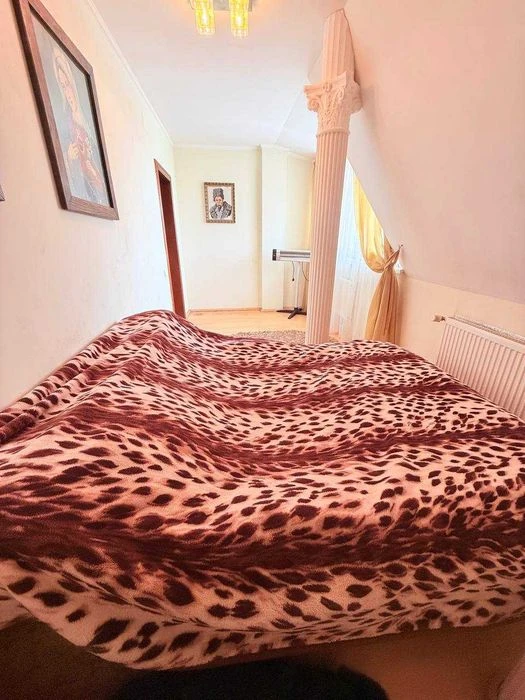 Продаж 4 кім дворівневої квартири по вул.Пасічна (130 м.кв.)