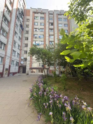 Продаж 2-кімнатної квартири з євроремонтом м. Львів, вул. Мо