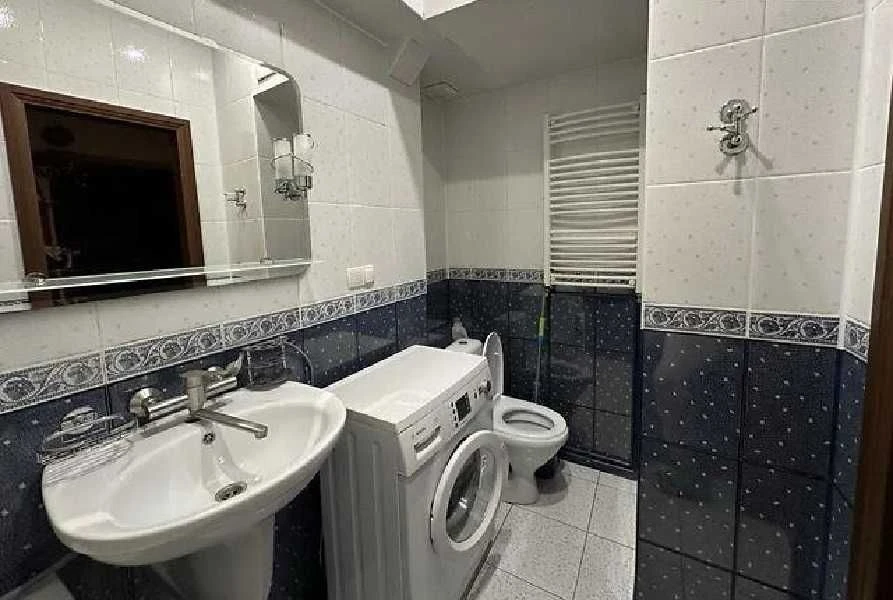 Продаж 2-к. квартири з РЕМОНТОМ 61/50/11м² вул. К.Левицького