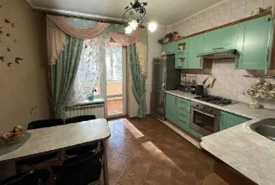 Продаж 2-к. квартири з РЕМОНТОМ 61/50/11м² вул. К.Левицького