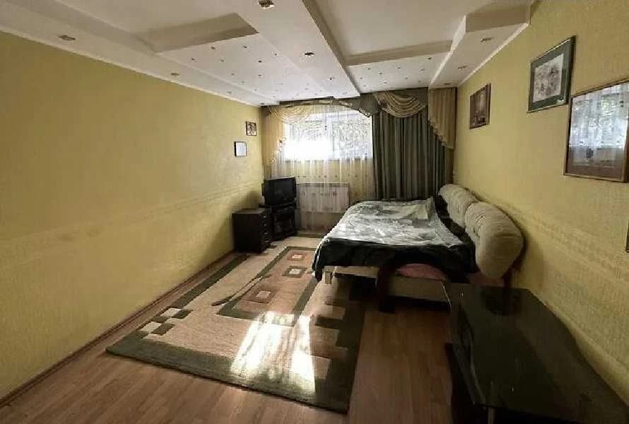 Продаж 2-к. квартири з РЕМОНТОМ 61/50/11м² вул. К.Левицького