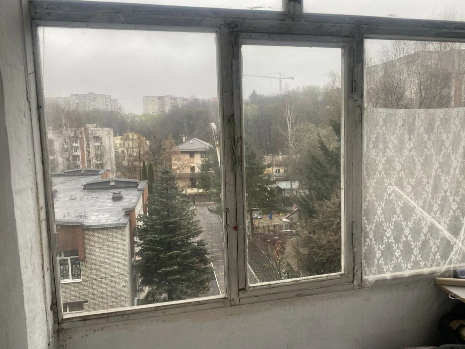 3х кімнатна квартира 2/9 поверх в хорошему районі Львова